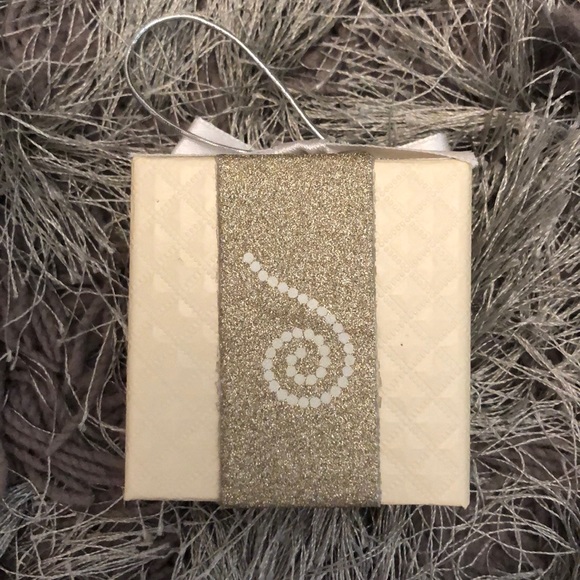 Honora Silver Pearls - Picture 3 of 3